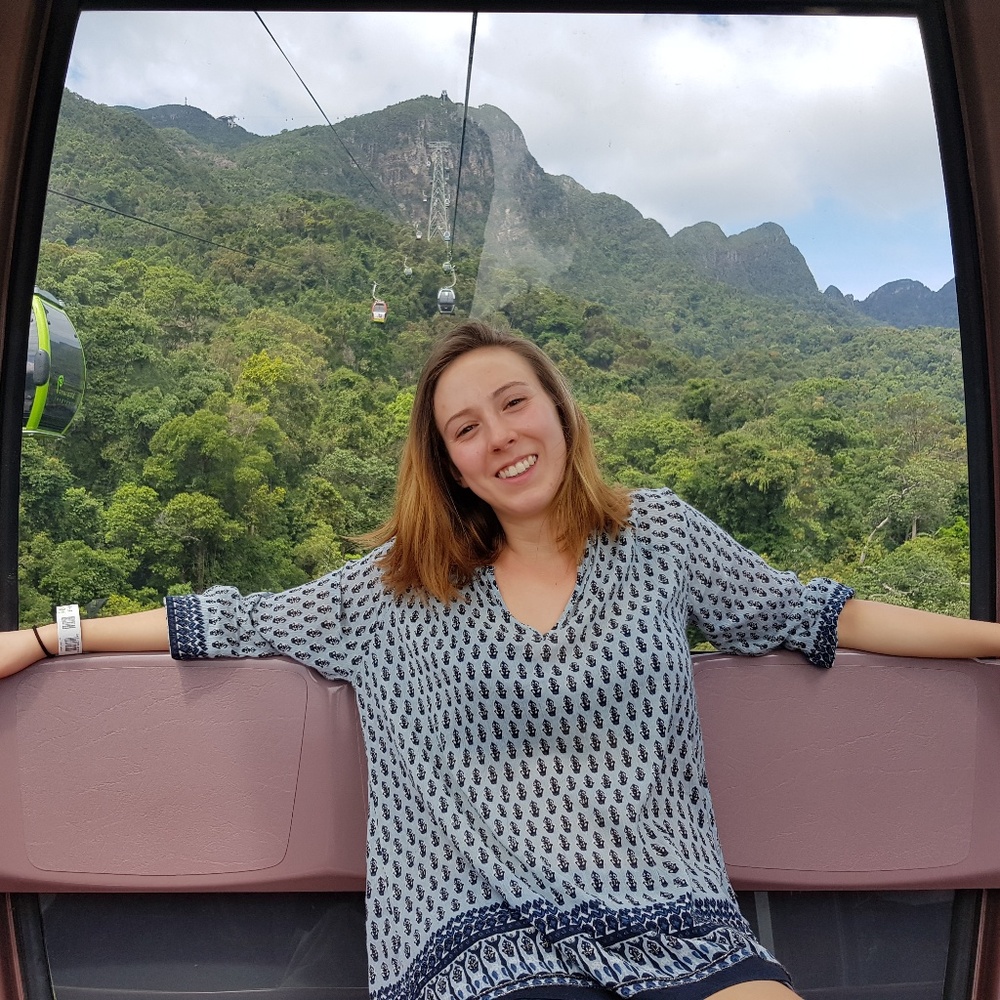 Meet your Posher, Nicole